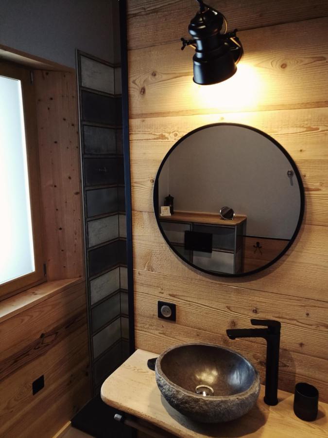 Un R De Memises Bed & Breakfast Thollon-les-Memises Екстериор снимка